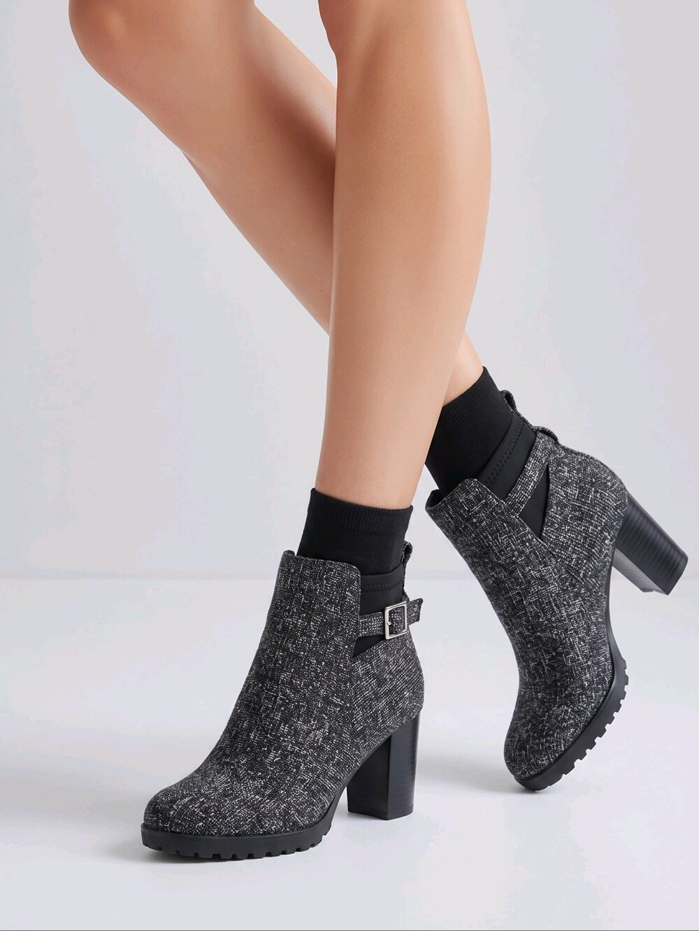 Kelly Katie Mallorla Black Tweed Ankle Boots. Size 8